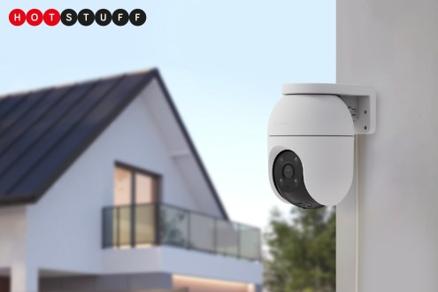 This outdoor pan and tilt security camera can recognise number plates in 3K