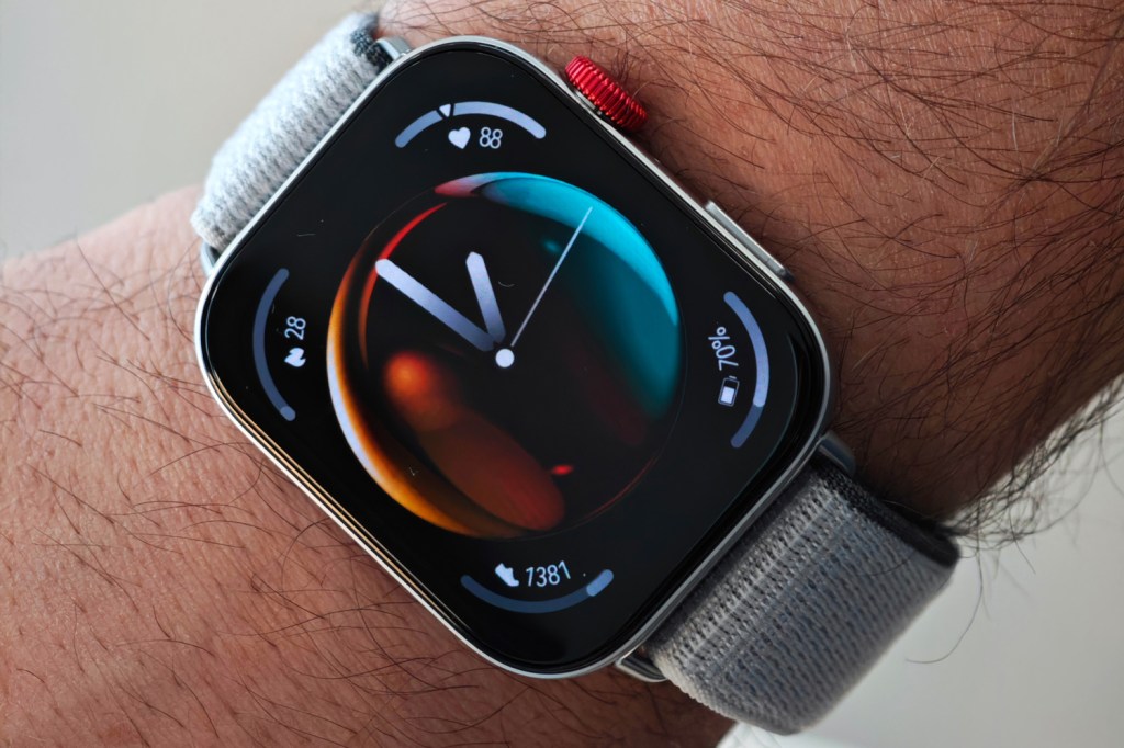 Huawei Watch Fit 3 hands-on review on wrist screen