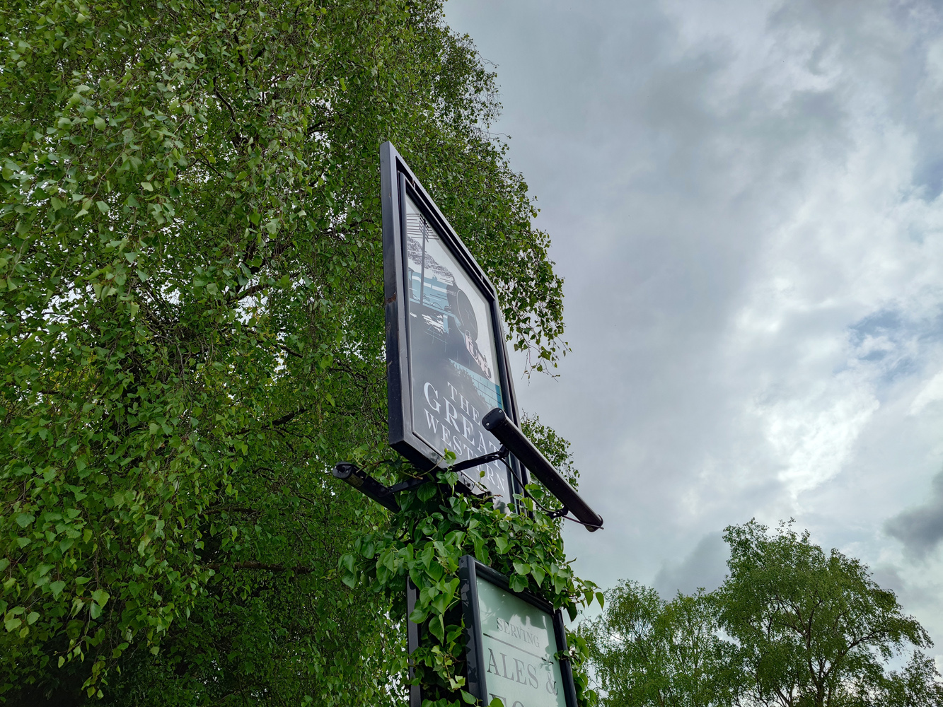 Sony Xperia 1 VI camera samples pub sign